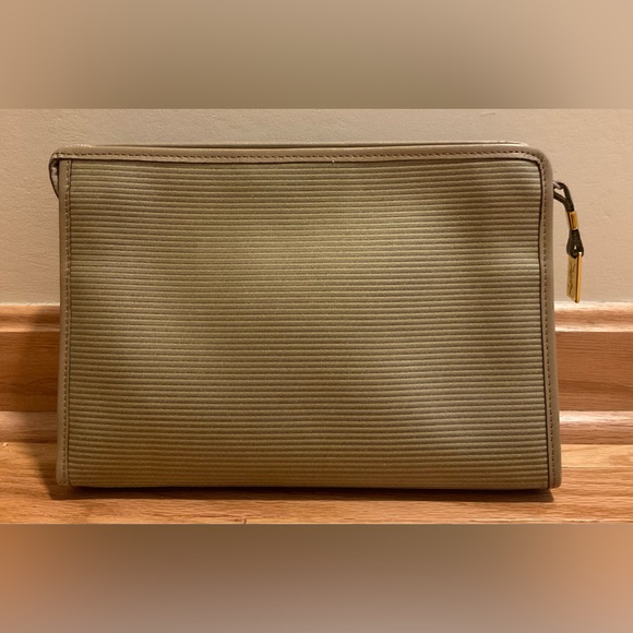 EUC!! VINTAGE Yves Saint Laurent Clutch - Picture 3 of 14